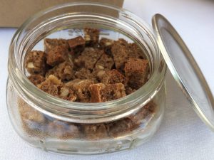 cubed rye bread in the jar
